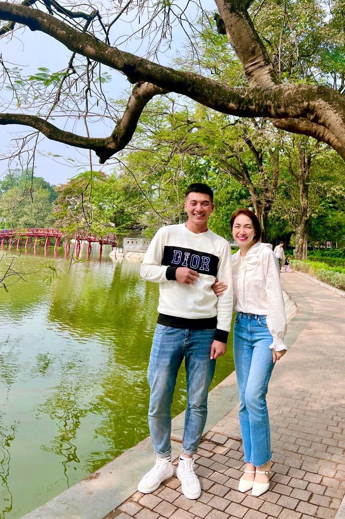 Trai đẹp chiếm spotlight dàn sao trong quân ngũ: đỗ 2 trường Đại học