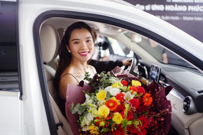 Từng phải bán tài sản chữa trị bệnh, giờ Ưng Hoàng Phúc giàu nứt vách
