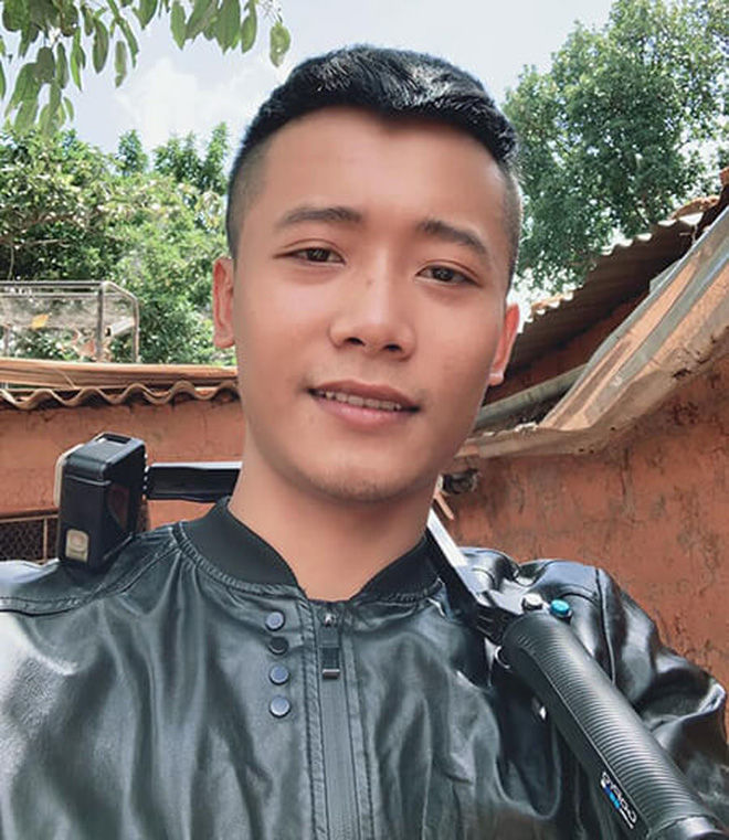 Từng xuất thân cơ cực, Quang Linh Vlog tích cực đi giúp người nghèo