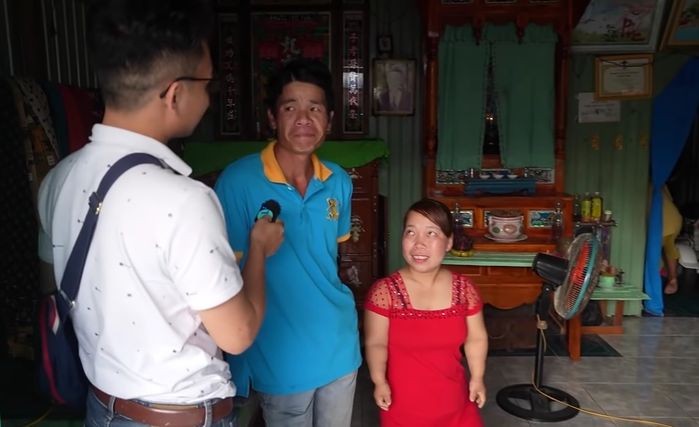 Vợ 1m10 chủ động cưa, chồng cao ráo gật đầu vì...ham của lạ