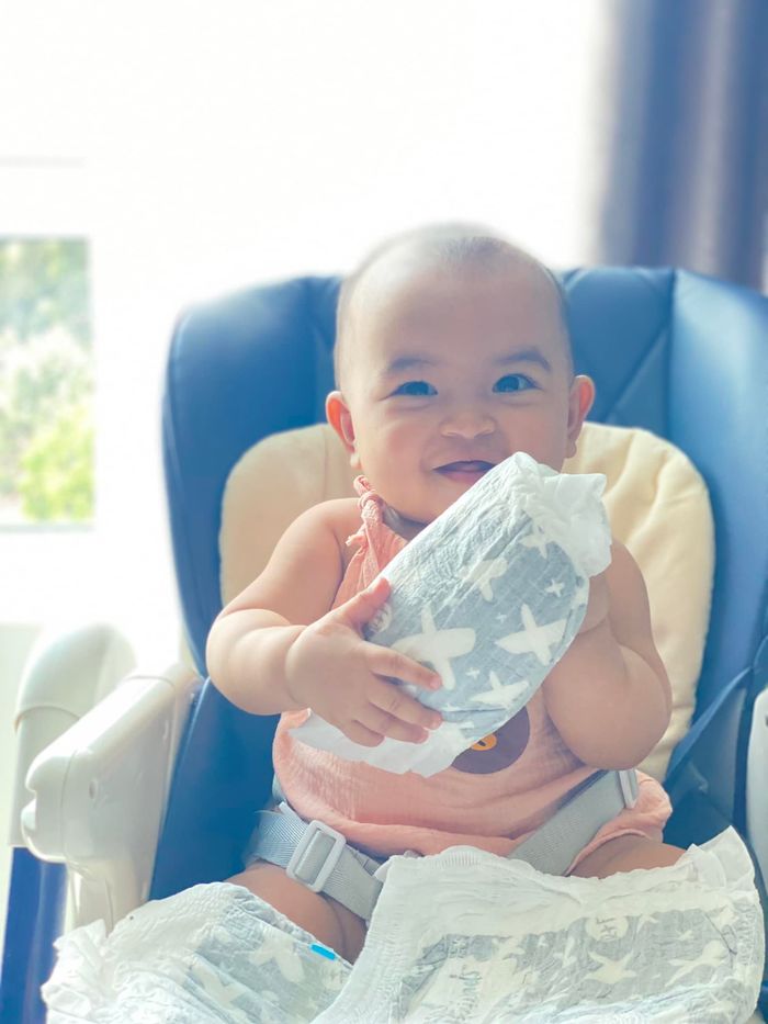 Võ Hạ Trâm công khai chung sống với người thứ 3 một cách hòa bình