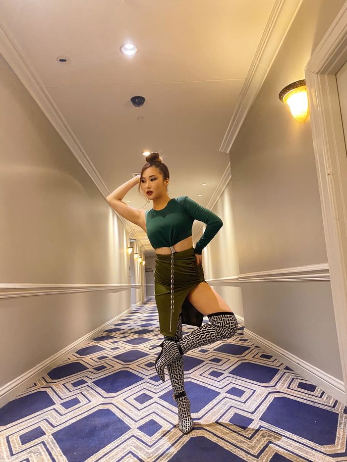 Vừa khỏi Covid, Hồ Ngọc Hà tự làm stylist: Hương Tràm nên học hỏi nha