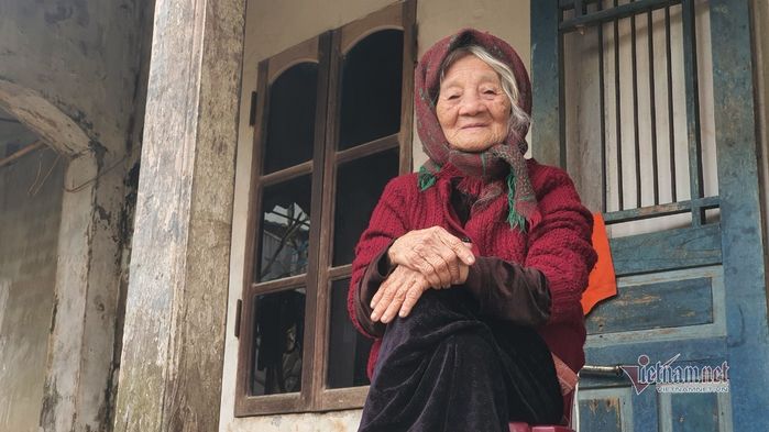 Cụ bà 108 tuổi: Uống tăng lực mỗi ngày, trèo cây leo tường thoăn thoắt