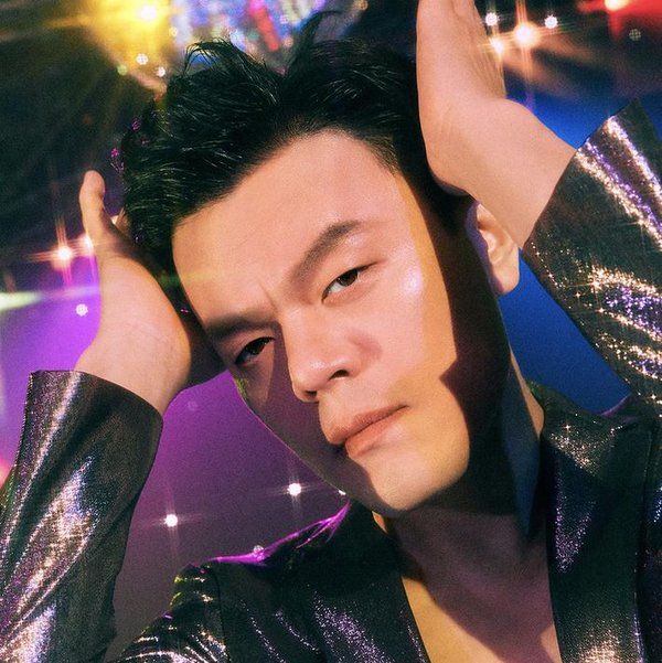 JYP có lối đi riêng: Ưu tiên nhân cách hơn tất thảy, cấm hẹn hò