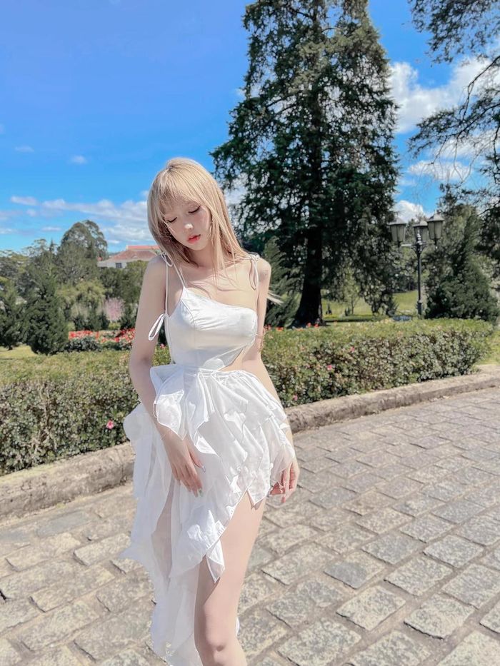 Anh chàng giấu bố mẹ vay tiền đi chuyển giới thành hot girl cực xinh