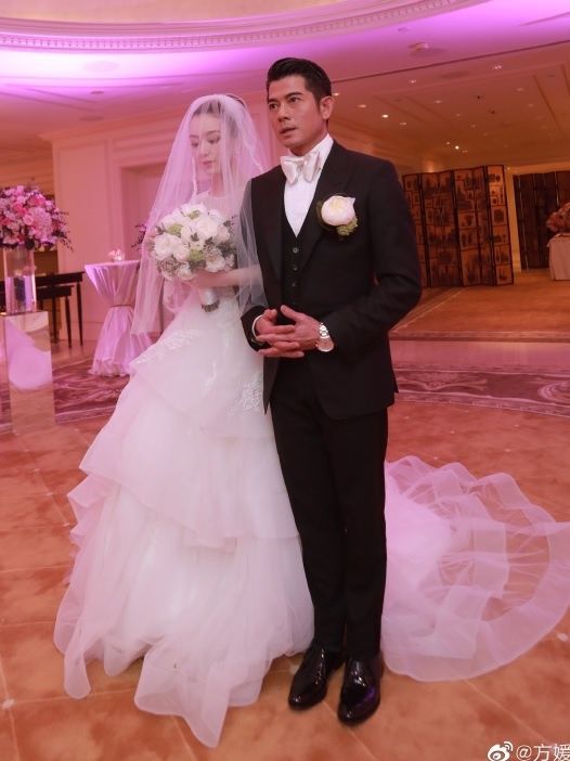 Ảnh cưới Quách Phú Thành lộ diện: Chọn vợ kém 22 tuổi vẫn là chân ái
