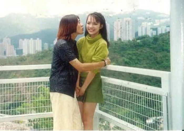 Ảnh hot sao Việt 15/4: Thúy Diễm tung ảnh làm mẫu thời còn phèn