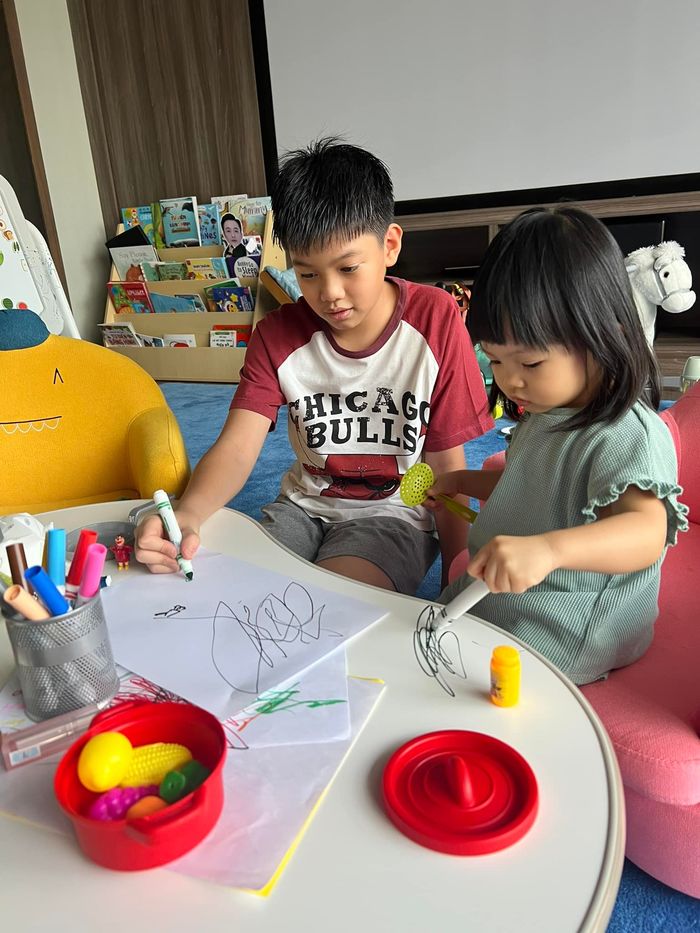 Ảnh hot sao Việt 19/4: Bằng Lăng khoe làn da nâu không đối thủ