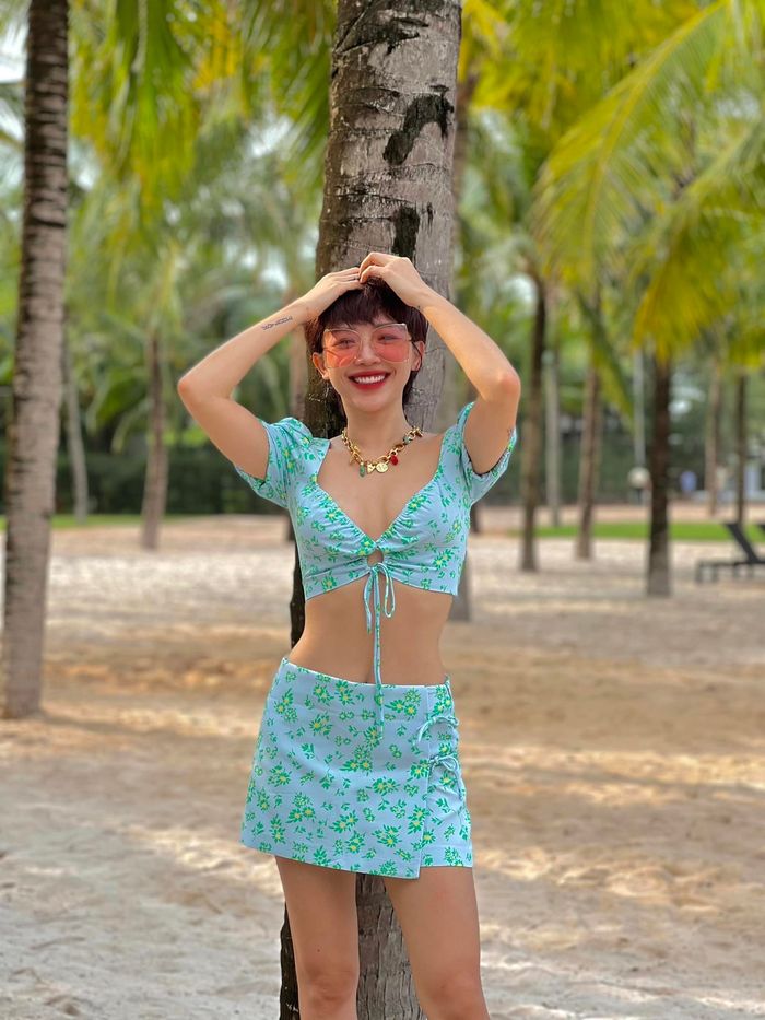 Ảnh hot sao Việt 27/4: Noo Phước Thịnh xách túi 500 triệu ra sân bay