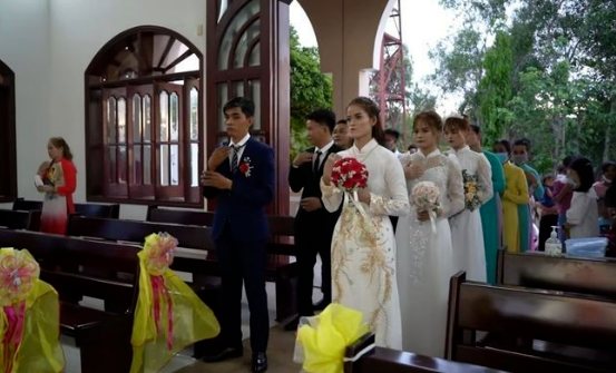 Ba chị em ruột ở Vũng Tàu tổ chức đám cưới cùng một ngày