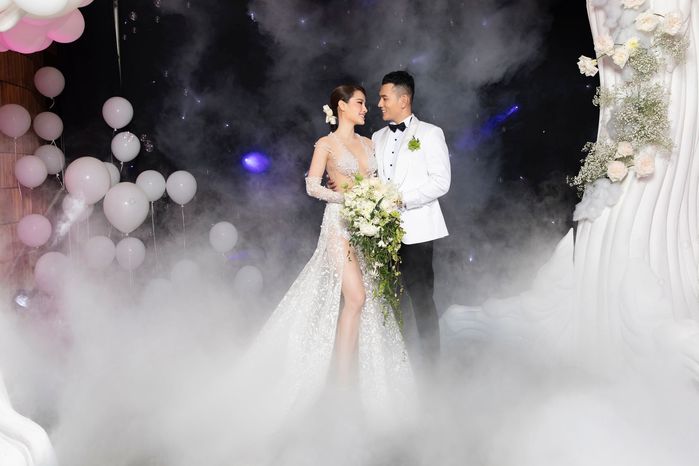 Con gái 9 tuổi của Phương Trinh Jolie gọi mẹ của Lý Bình là bà nội