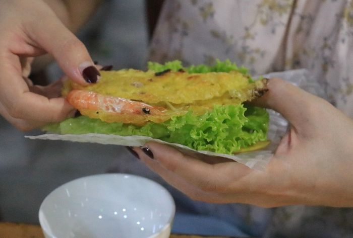 Bánh xèo nghìn cái ở Sài Gòn: Mua đứt mặt bằng thuê với giá 8 tỷ