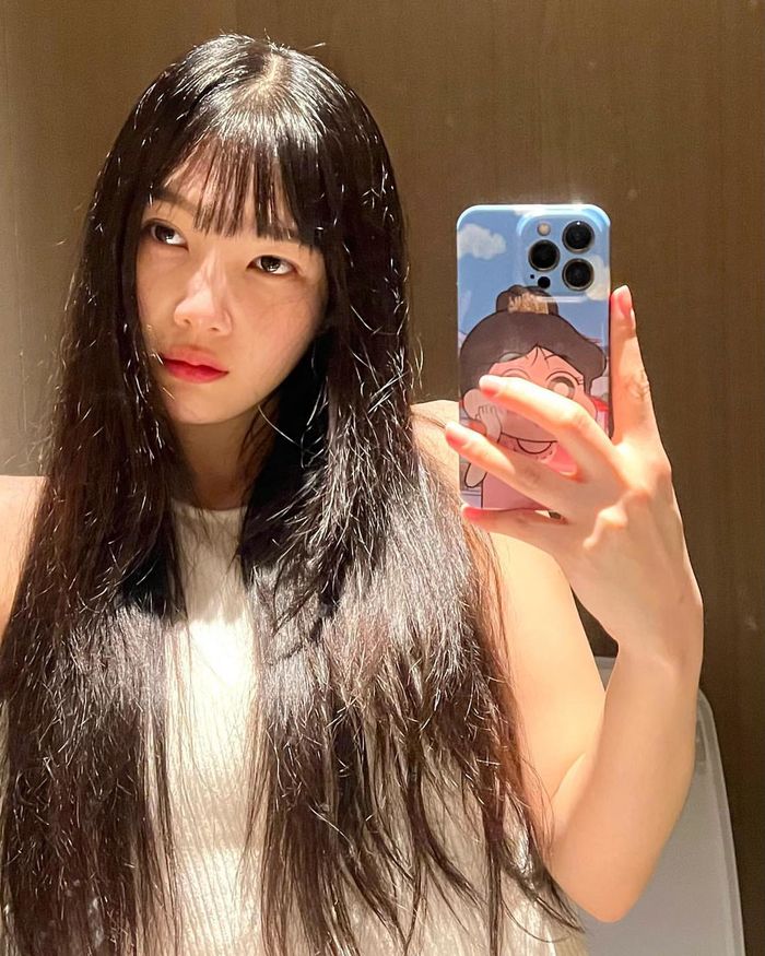 Bạo như mỹ nữ Kbiz: Mina, Ryujin đổi ngói tóc mái nham nhở