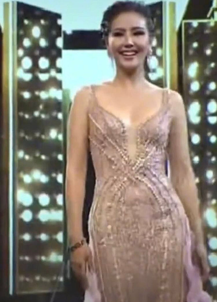 Bộ váy giúp Đỗ Thị Hà vào Top 13 Miss World bị Hoa hậu Thái đạo nhái