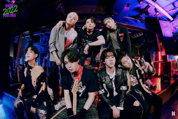 BXH quyền lực xứ củ sâm 2022: BTS, BLACKPINK là ông hoàng, bà chúa