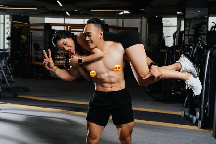 Chỉ một lần nhờ hướng dẫn tập gym, gái xinh “hốt” được chồng điển trai