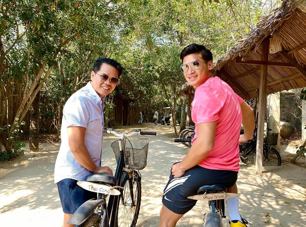 Chuyện tình đẹp của NTK Thái Công và bạn trai kém 17 tuổi