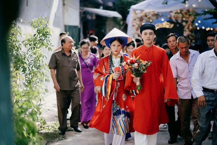 Cô dâu chiếm spotlight khi diện áo Nhật Bình, khoe thần thái đỉnh cao