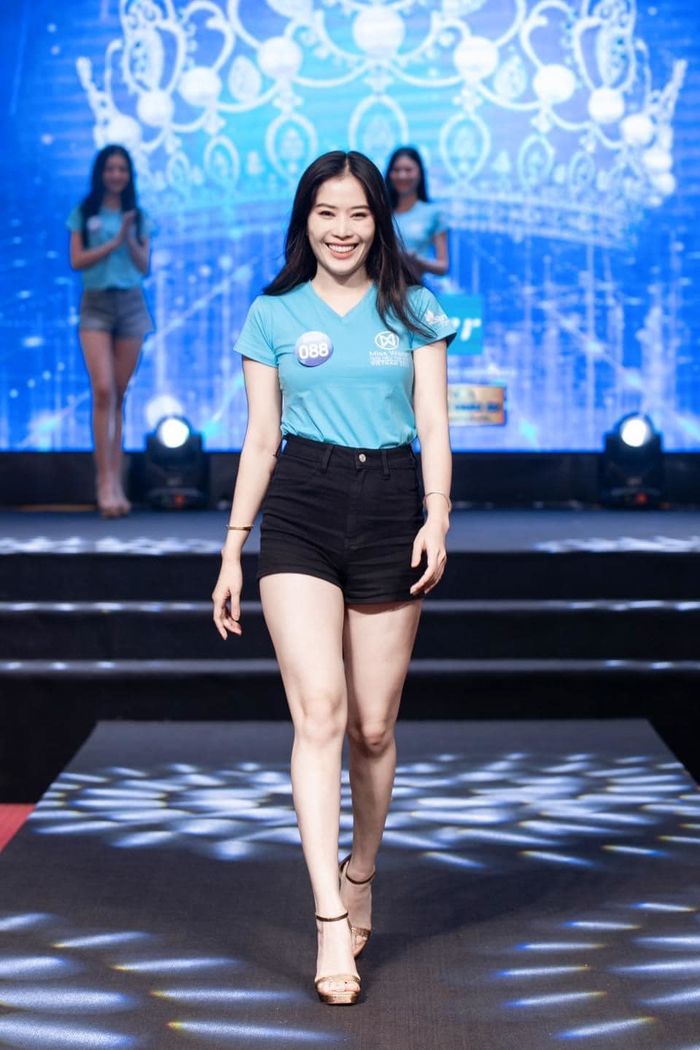 Nam Em có kinh nghiệm vẫn trượt trong Top 5 Người đẹp thời trang