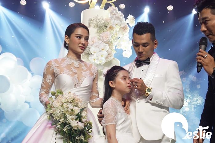 Con gái 9 tuổi của Phương Trinh Jolie: Ba Bình là số 1