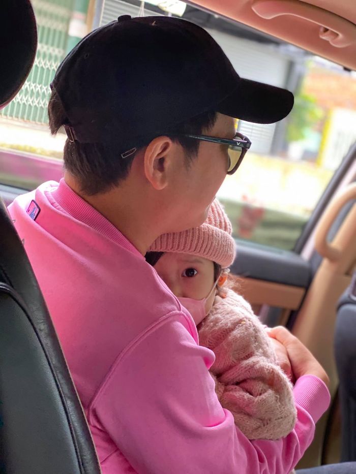 Con gái Trường Giang: gương mặt xinh hệt mẹ, tính tình giống y đúc bố