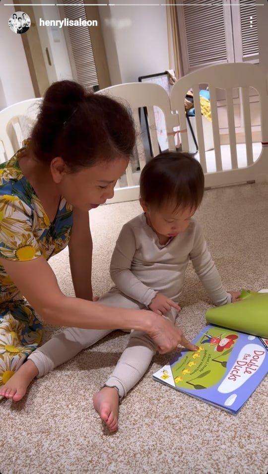 Con sao Việt bé tí ti đã sáng dạ: Winnie trả bài mẹ Nhi vanh vách