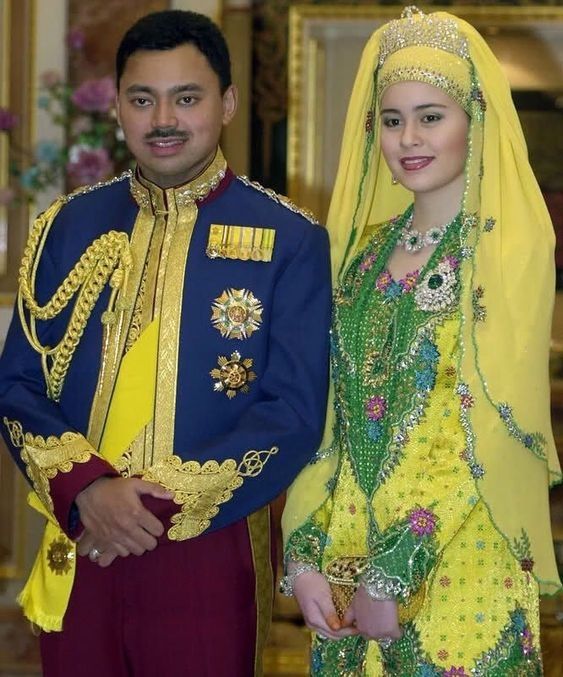 Lọ lem lấy Thái tử Brunei: Hôn lễ tốn 130 tỷ, 18 năm vẫn mặn nồng