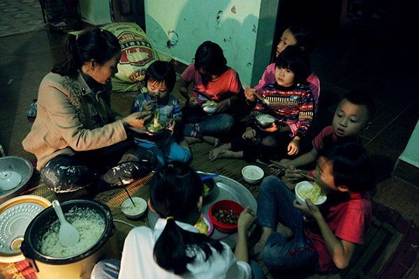 Người phụ nữ 29 tuổi đẻ 8 con ở Hà Nội: Hết lo đói giờ nhà khang trang