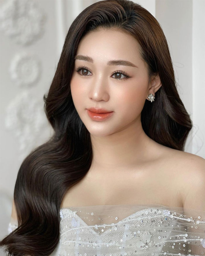 Đám cưới của cầu thủ Hồ Tấn Tài: Hồ Việt Trung làm chủ hôn