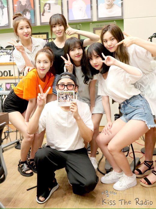 Loạt sao xa là nhớ gần là chọc nhau của Kpop: Nhiều cặp đã không còn