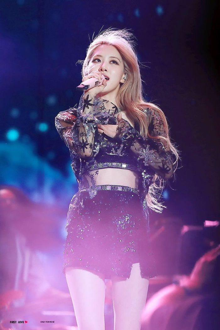 Điểm danh outfit BLACKPINK thích nhất: Rosé cực cháy trên đất Mỹ