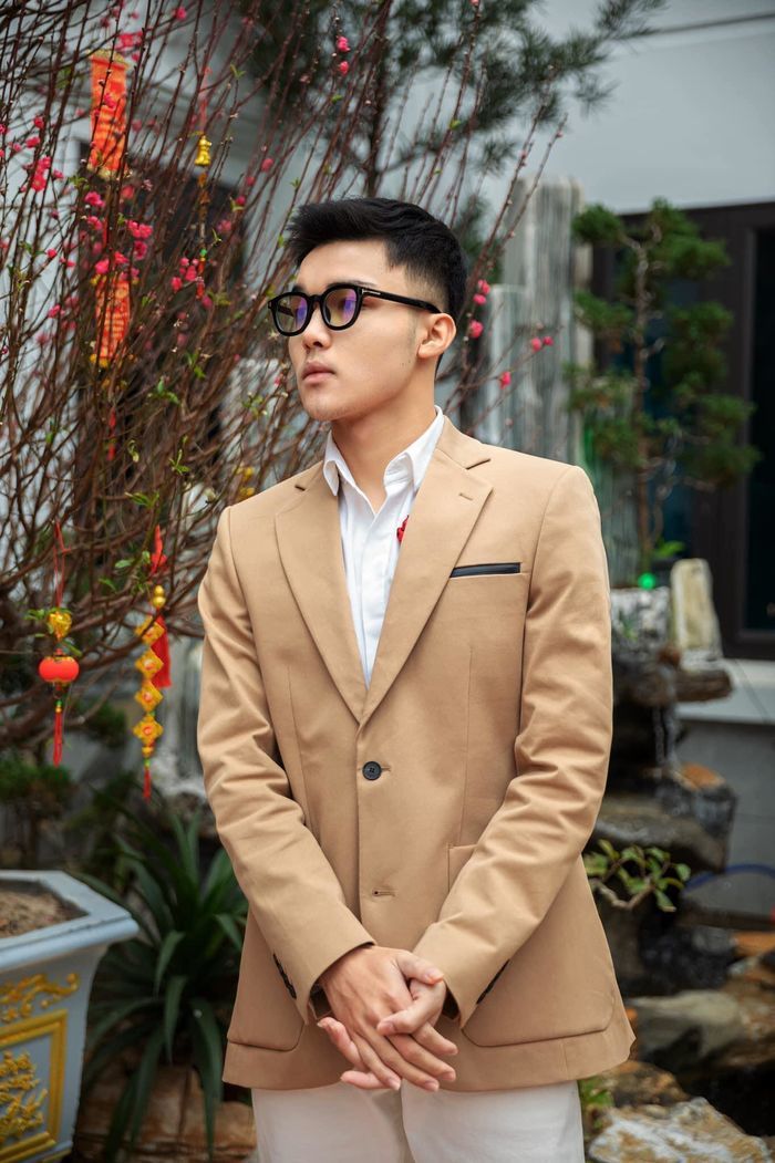 Em trai hotboy của Hoà Minzy đã tự tay sắm được đồng hồ 500 triệu