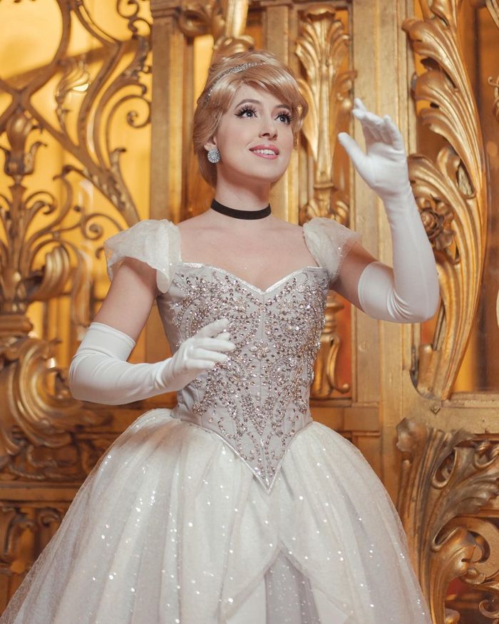 Fan cuồng Disney hóa thân thành công chúa mỗi ngày để sống trọn ước mơ