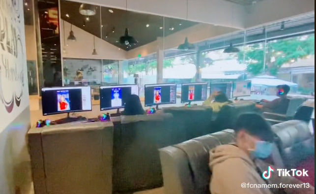 Fan Nam Em chơi lớn quyết tâm đưa idol thắng Người đẹp Truyền thông