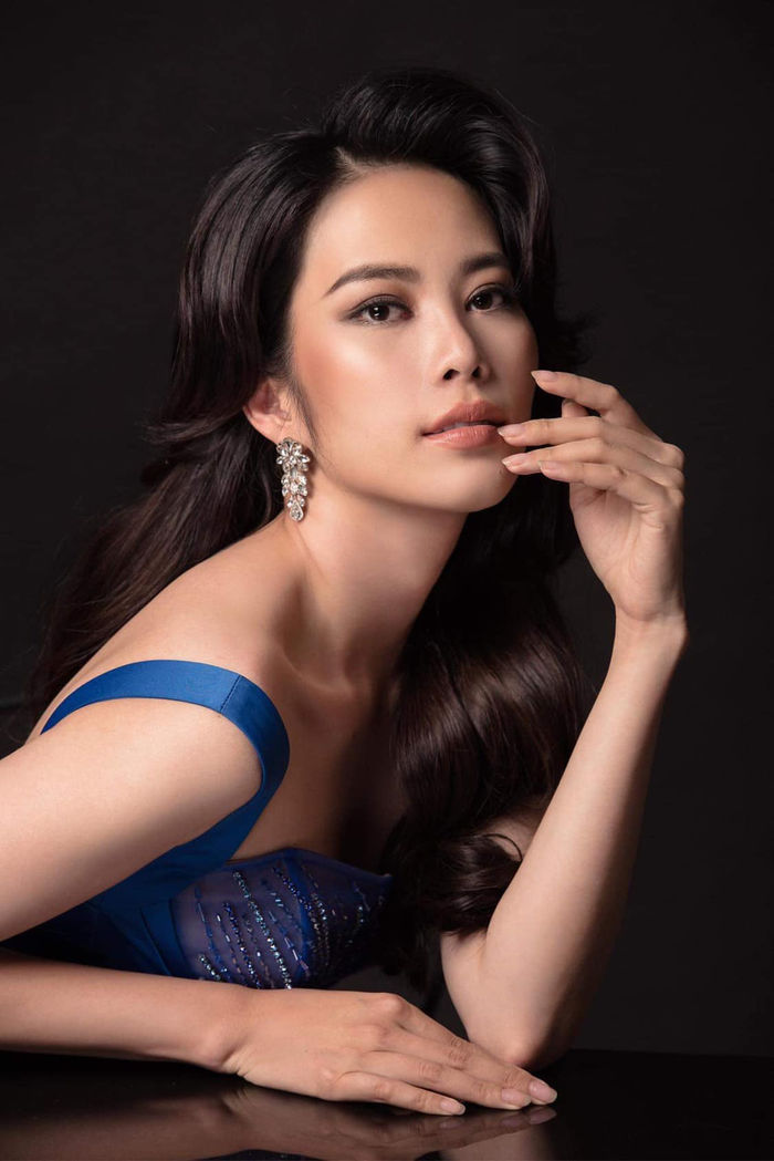 Fan Nam Em chơi lớn quyết tâm đưa idol thắng Người đẹp Truyền thông