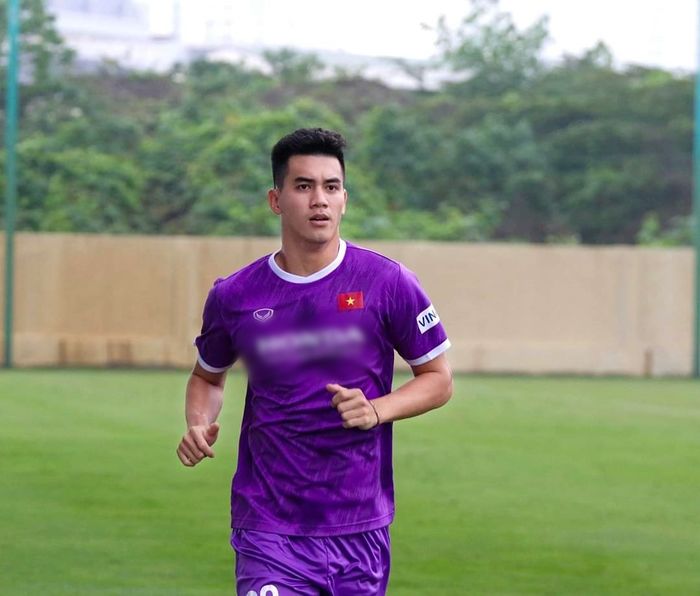 Mới được gọi đi đá SEA Games, Tiến Linh đã khoe ngay ô tô tiền tỷ