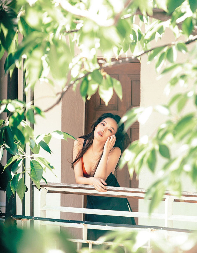Thư Kỳ: Kết hôn với tri kỷ 20 năm, tuổi 46 tự nhận mình già