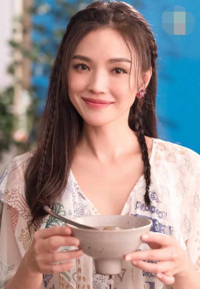 Thư Kỳ: Kết hôn với tri kỷ 20 năm, tuổi 46 tự nhận mình già