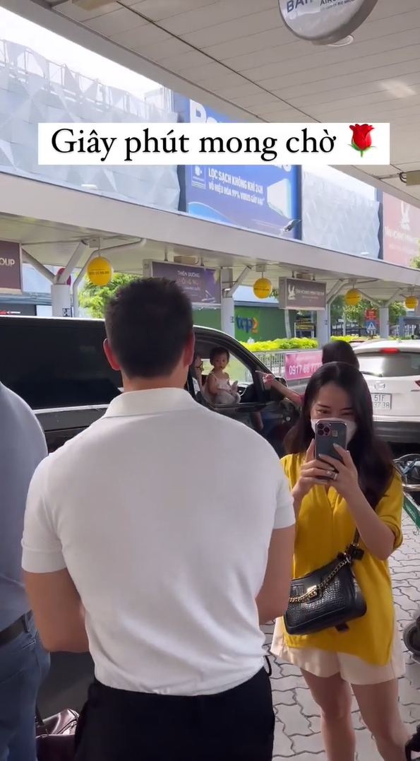 Gặp lại ba mẹ sau xa cách: Lisa - Leon ngơ ngác không nhận ra
