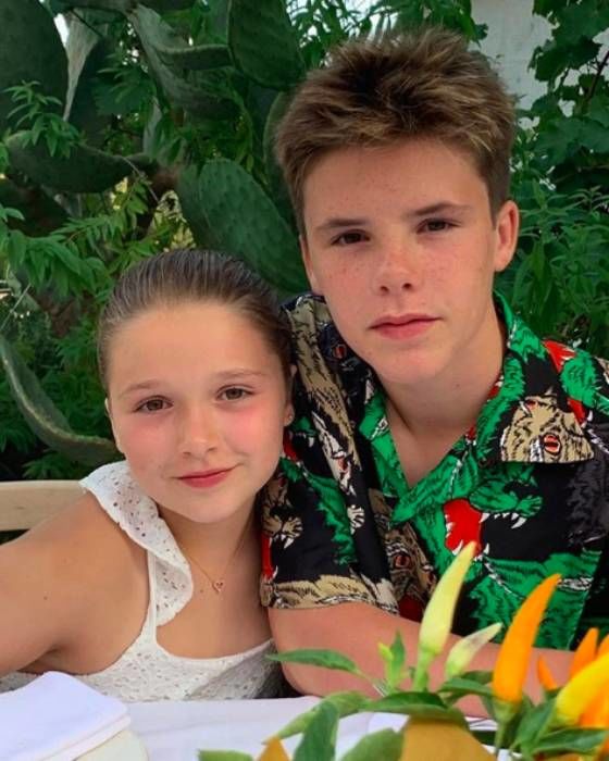 Harper Beckham qua ống kính của mẹ Victoria xinh tựa thiên thần