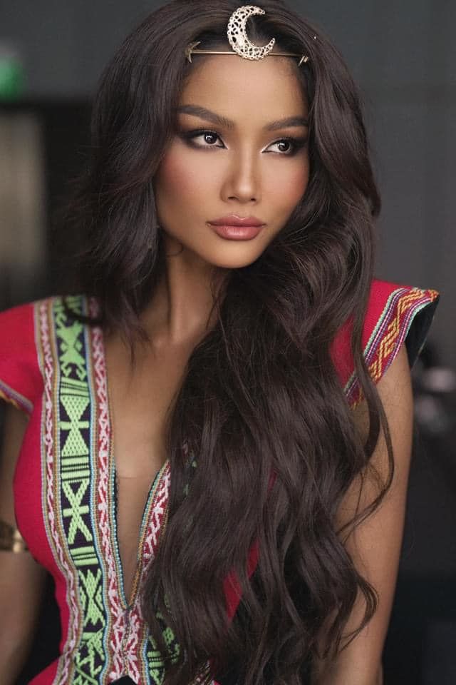 H'Hen Niê dìu Miss Earth 2021 xuống bậc: hoa hậu tử tế nhất là đây