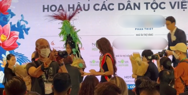 H'Hen Niê dìu Miss Earth 2021 xuống bậc: hoa hậu tử tế nhất là đây