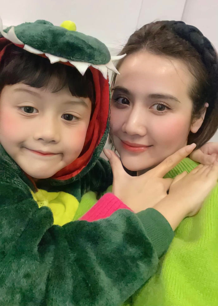 Hội bạn thân quyền lực của nữ chính Thương Ngày Nắng Về