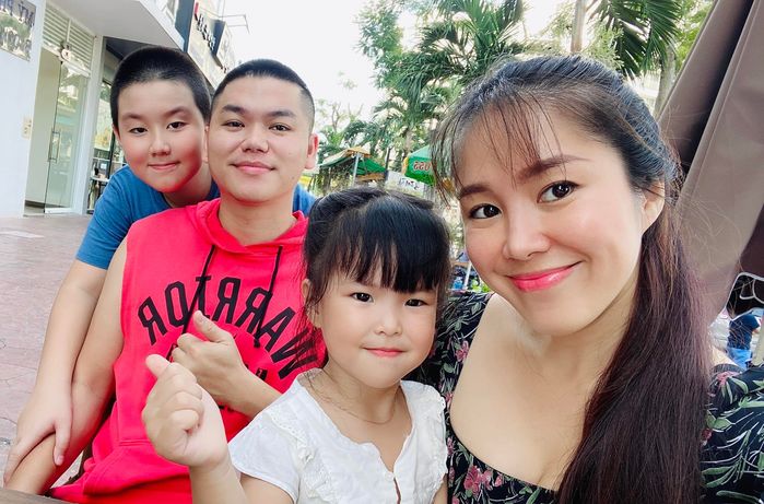 Họp mặt hội chị em: Lê Phương khoe eo thon, bầu bí lần 3 đâu ra