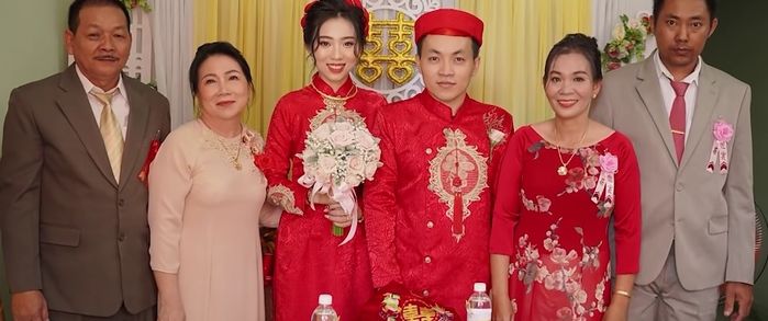 Hot TikToker U60 kiếm 100 triệu/tháng thương dâu như con đẻ