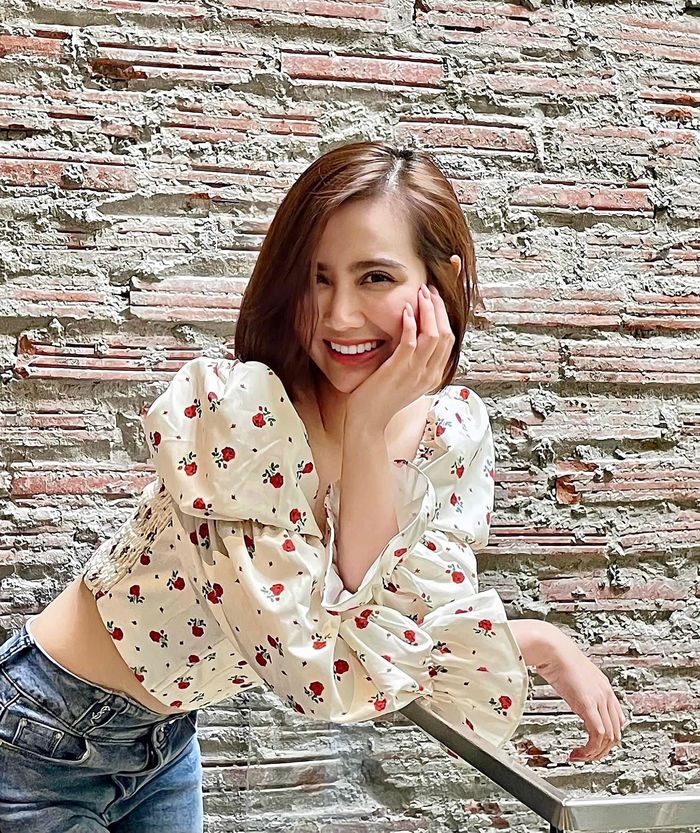 Huyền Lizzie Thương ngày nắng về lên chức Tổng giám đốc