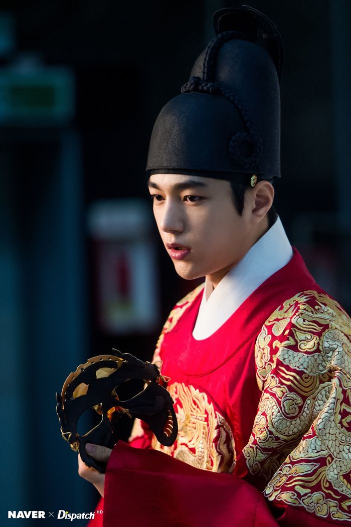 Khi nam thần tượng Kpop lấn sân điện ảnh: Park Hyung Sik đỉnh nhất