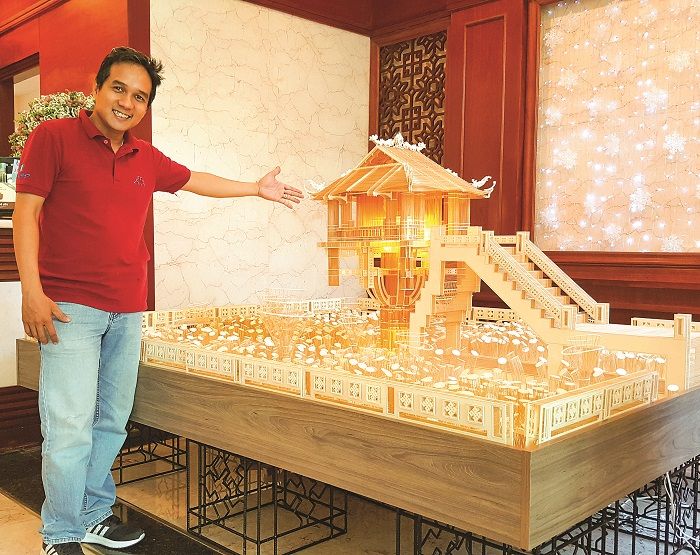 Kiến trúc sư Việt Nam xây cả thế giới chỉ bằng cây tăm xỉa răng