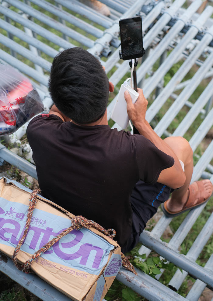 Livestream khoe nghèo, ngôi làng hẻo lánh kiếm hơn 100 triệu/tháng
