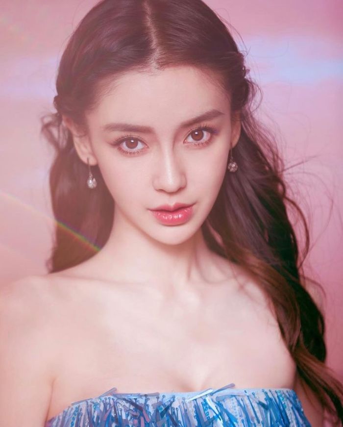 Mỹ nhân Hoa ngữ được trời phú cổ thiên nga: Lưu Thi Thi gợi cảm nhất
